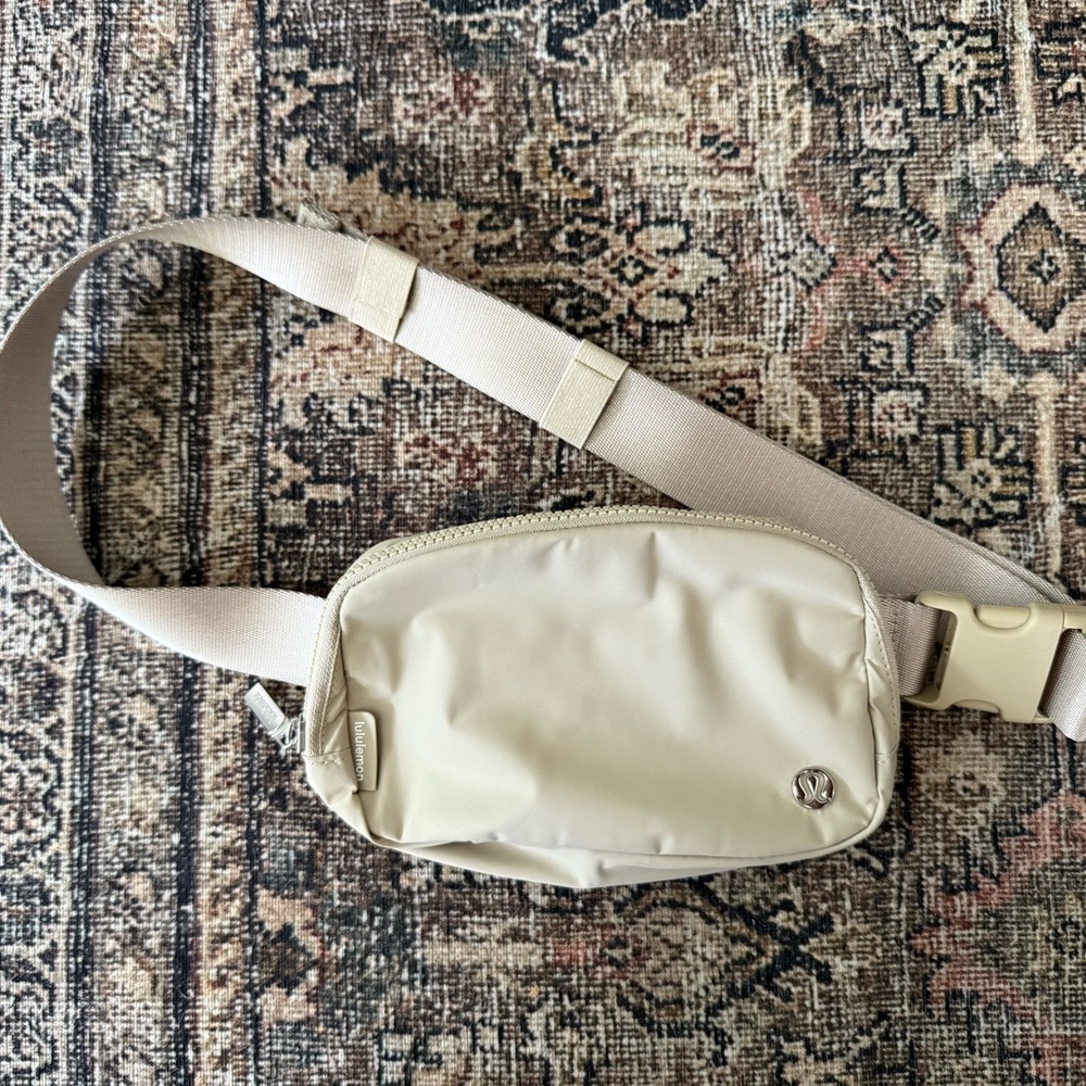 Lululemon Athletica Tan Belt Bag Minimalist Design